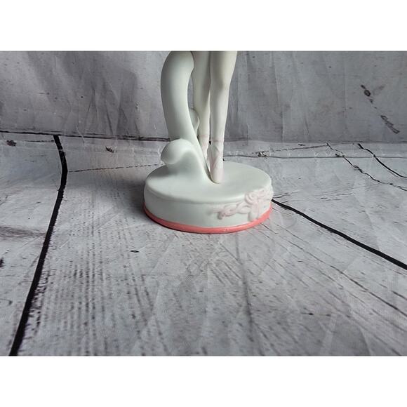 Vintage Schmid Porcelain Ceramic Ballerina Figurine 1990s Korea 7 In Tall - Picture 3 of 9